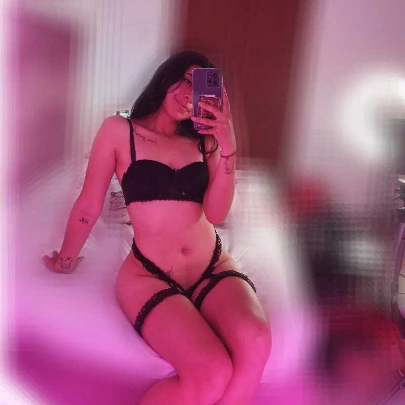EmmaWilliamss — FansOnlyX creator profile