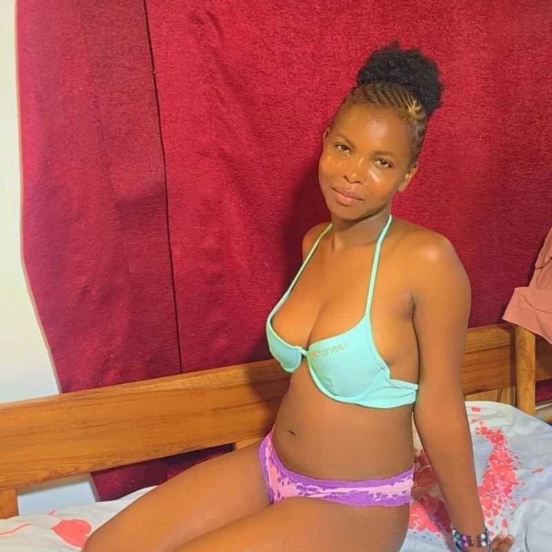 Ebony_latta — FansOnlyX creator profile