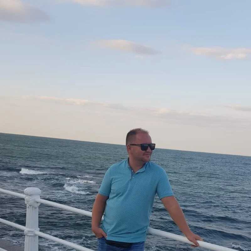 Aronn4 — FansOnlyX creator profile