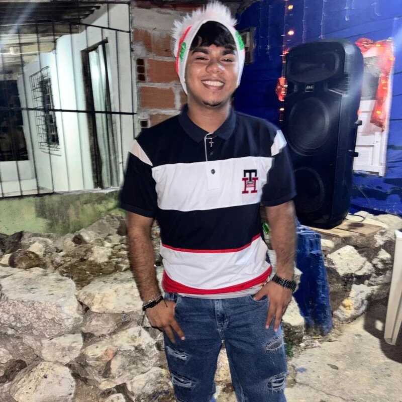 luiswwc — FansOnlyX creator profile