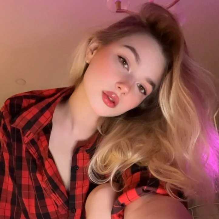 elinanortas — FansOnlyX creator profile