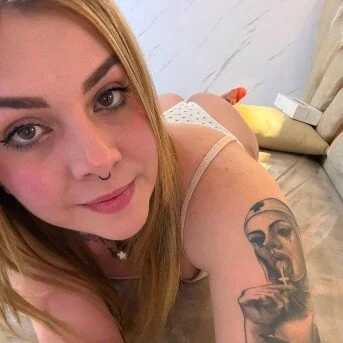 Paula_b_ — FansOnlyX creator profile