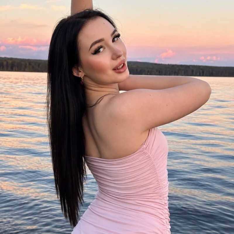 ArianaLim — FansOnlyX creator profile