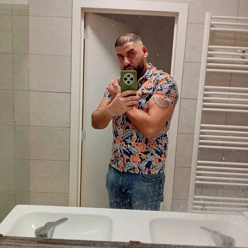 Alex24Al — FansOnlyX creator profile