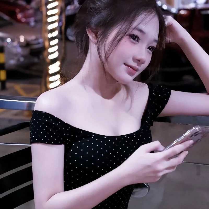 Linh-Barbie — FansOnlyX creator profile