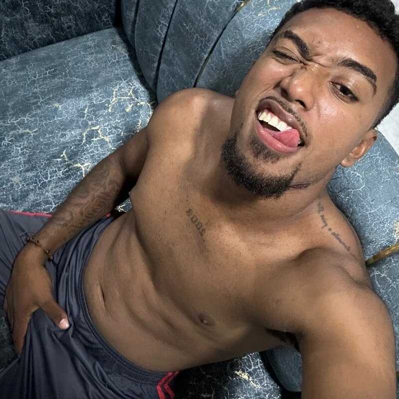 Soyneomar — FansOnlyX creator profile