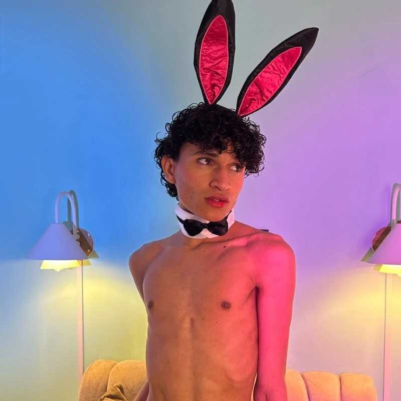 Leonardo_cum18 — FansOnlyX creator profile