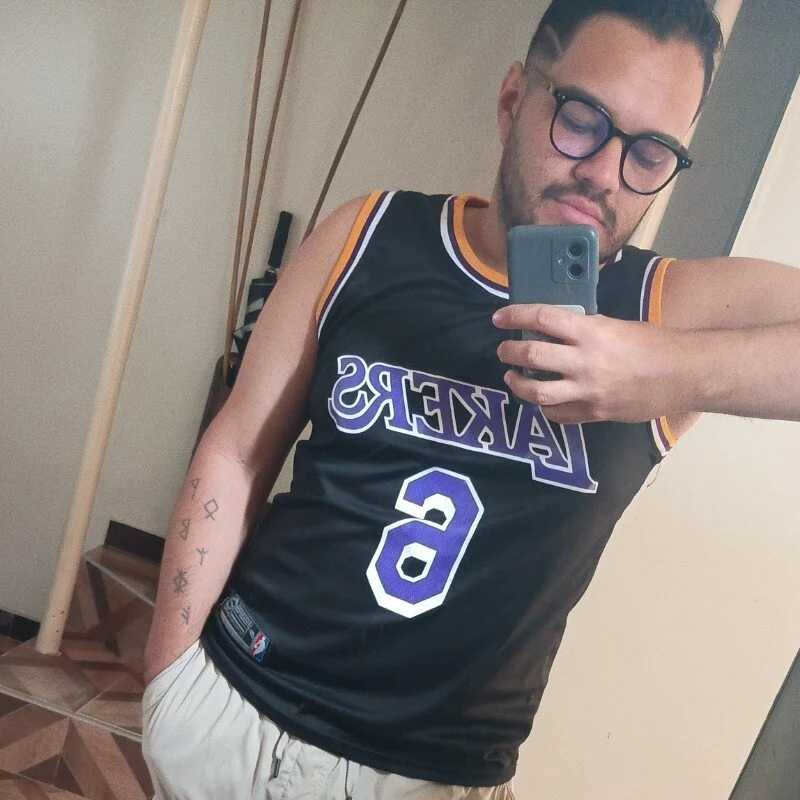 Alejandro_bdsm — FansOnlyX creator profile