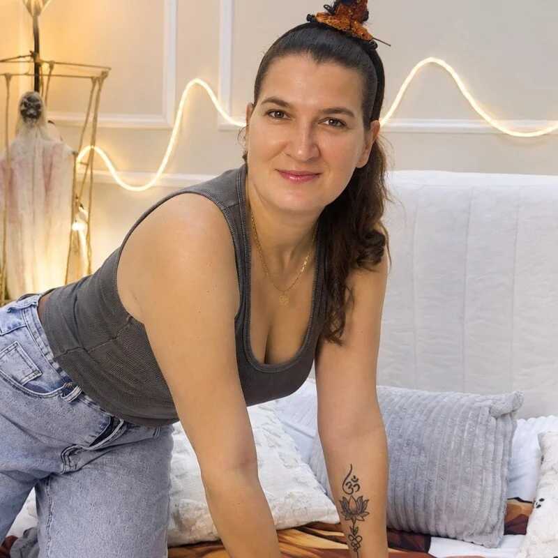 SilviaFreeya — FansOnlyX creator profile