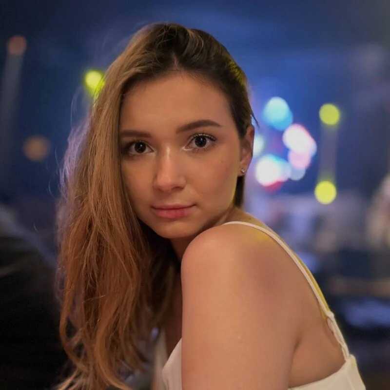carolyn_caro — FansOnlyX creator profile
