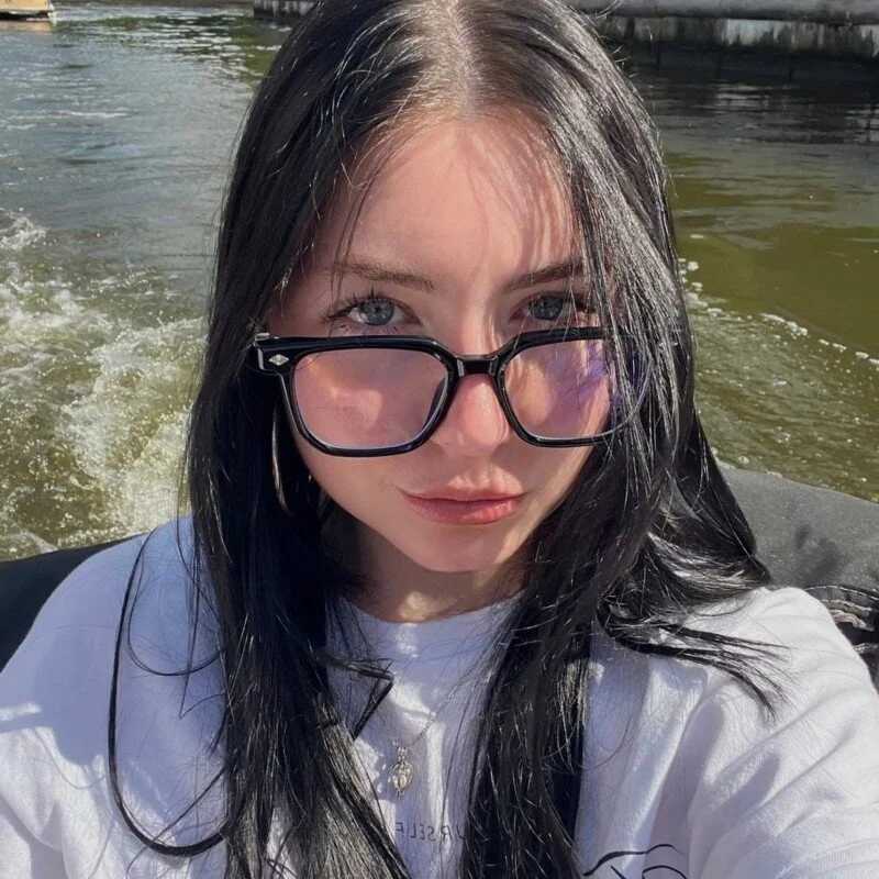MaribelAmati — FansOnlyX creator profile