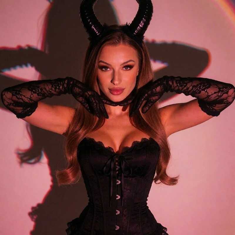 KylieeV — FansOnlyX creator profile