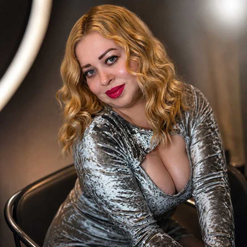 OliviaVerr — FansOnlyX creator profile