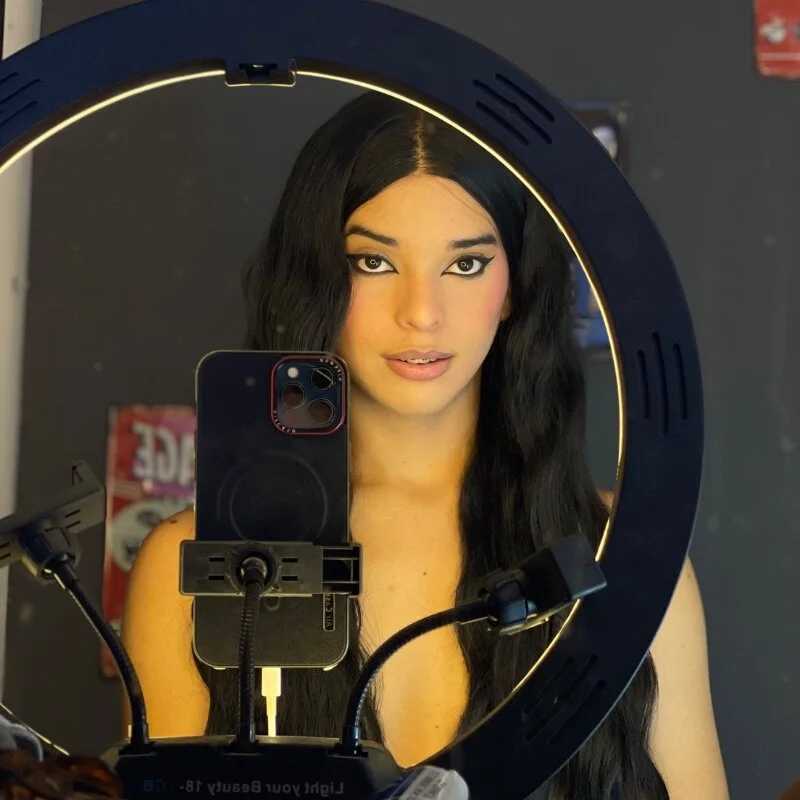 Scarlett_is_here — FansOnlyX creator profile