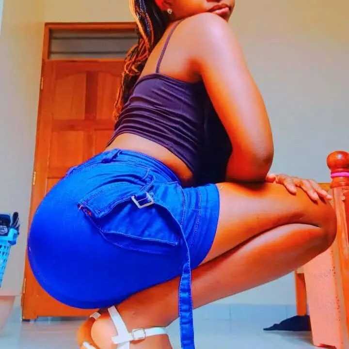 Assqueen21 — FansOnlyX creator profile