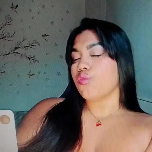 Nayara_05 — FansOnlyX creator profile