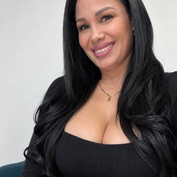 LADIOSA_ANASTACIA — FansOnlyX creator profile