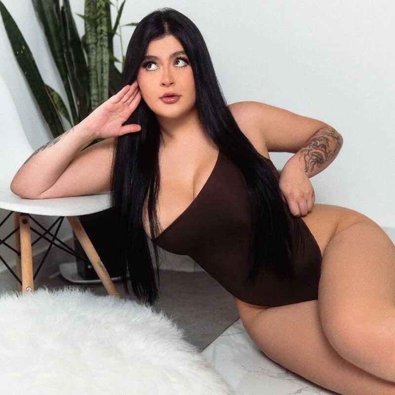 VioletaCaprice — FansOnlyX creator profile