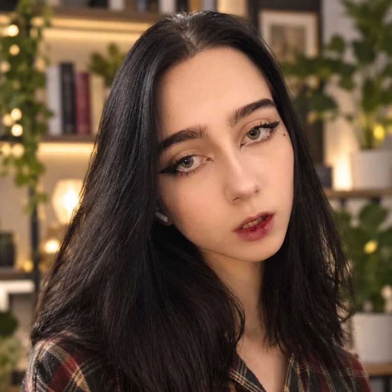 MiaCleo — FansOnlyX creator profile
