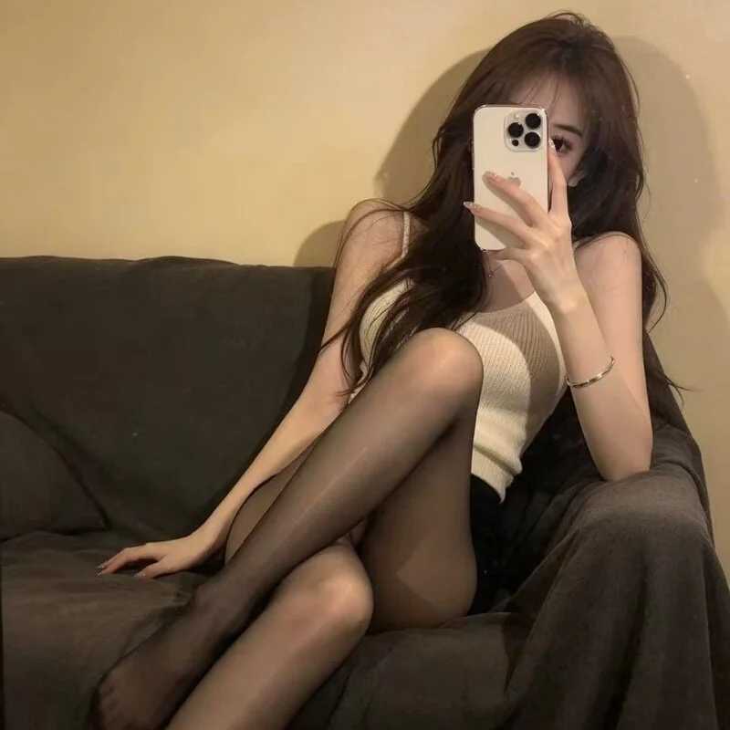 i-yiyi — FansOnlyX creator profile