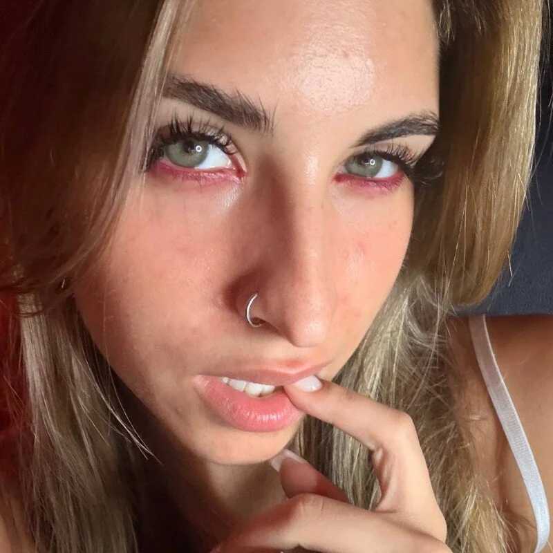 Rossy_D — FansOnlyX creator profile
