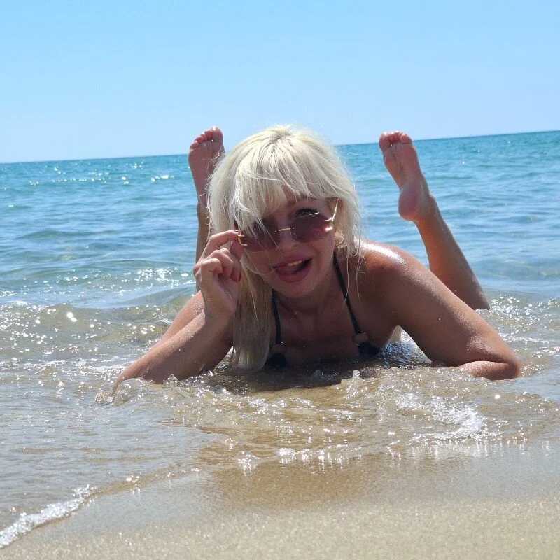 MeliaQueen — FansOnlyX creator profile