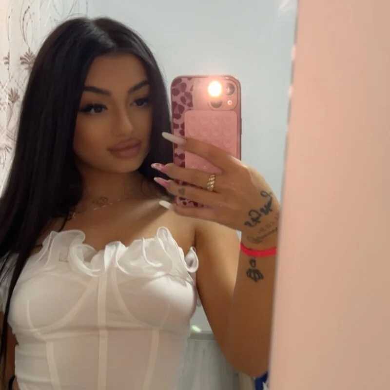 karolina-star — FansOnlyX creator profile