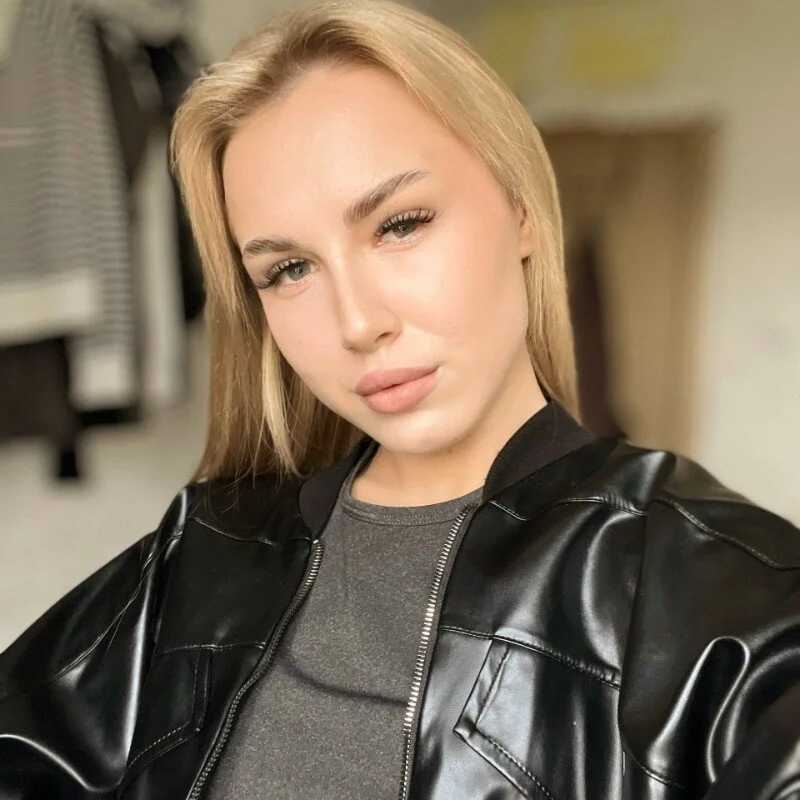 KirstenKeeny — FansOnlyX creator profile