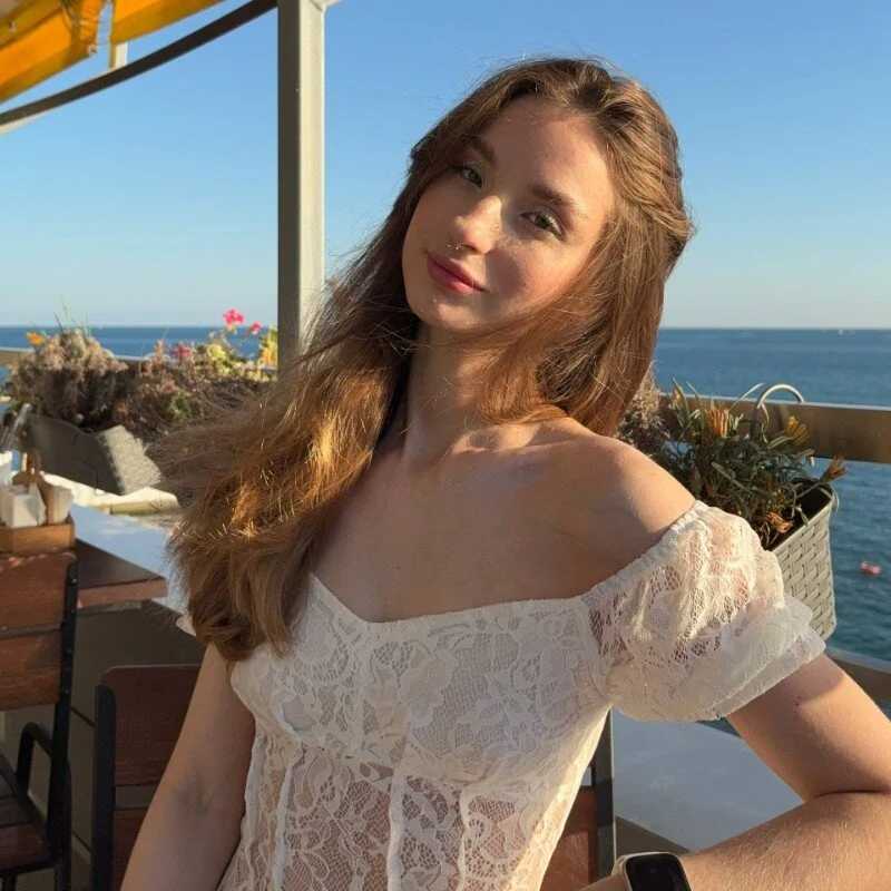 lexy_exe — FansOnlyX creator profile