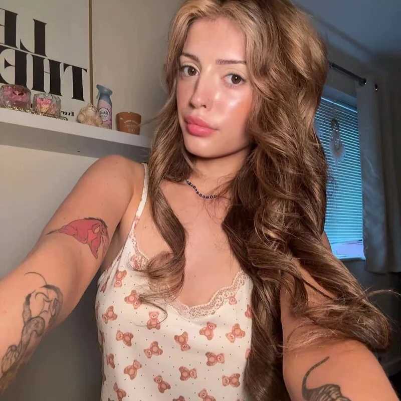 leahlegsterx — FansOnlyX creator profile