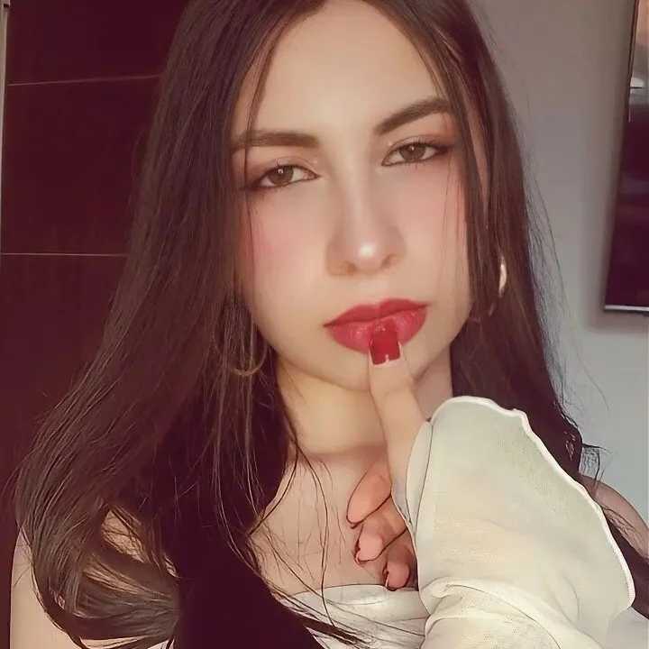 EmmillyQueen — FansOnlyX creator profile