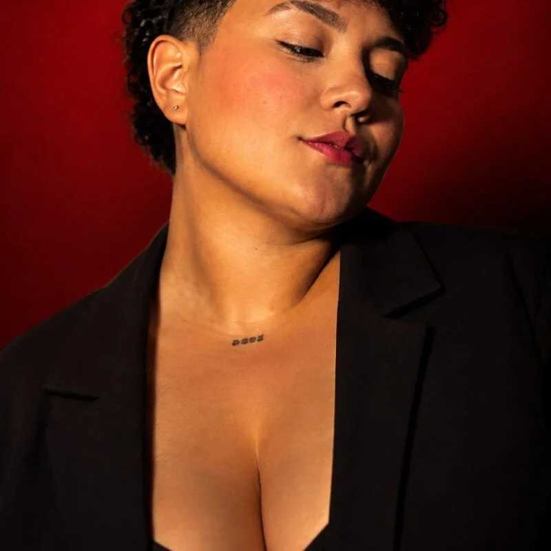 curly_cam_queen_69 — FansOnlyX creator profile