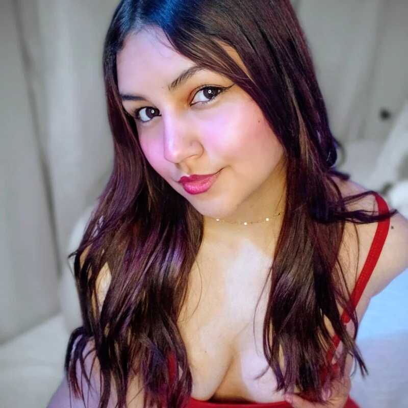 Ashleyevanz — FansOnlyX creator profile