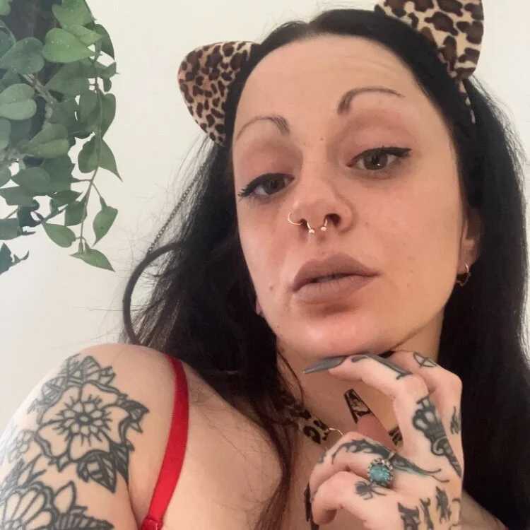 Pinkgothbunnie — FansOnlyX creator profile
