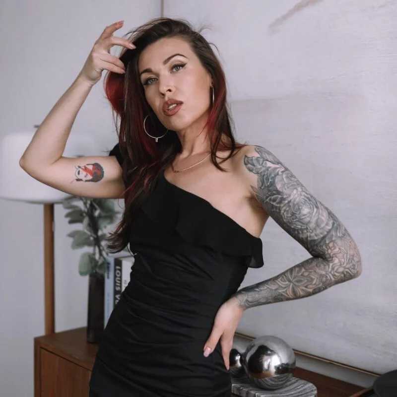 ReginaFoXXXy — FansOnlyX creator profile