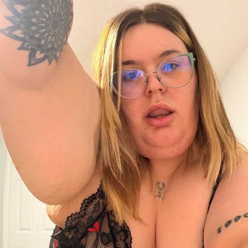 BBW-QUEENIE — FansOnlyX creator profile