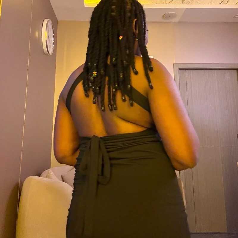 Moly_sexy — FansOnlyX creator profile