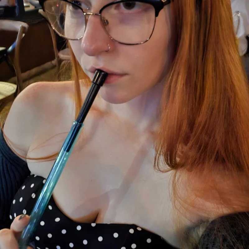 LilyFoxxx — FansOnlyX creator profile
