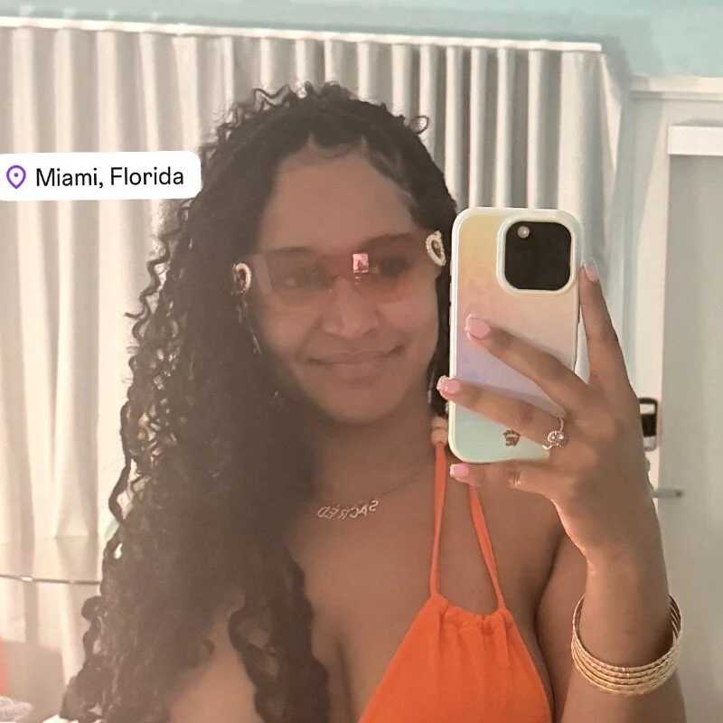 Sexxxylexxxy69 — FansOnlyX creator profile