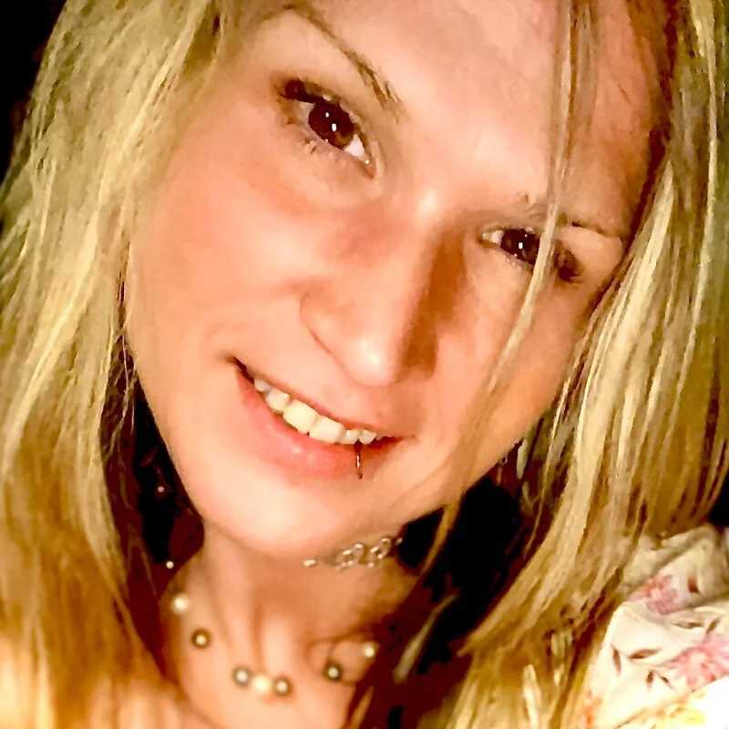 subSinderley — FansOnlyX creator profile
