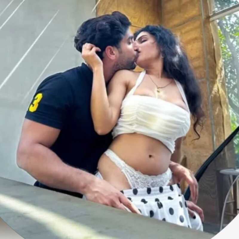 MISS_POOJA_69 — FansOnlyX creator profile