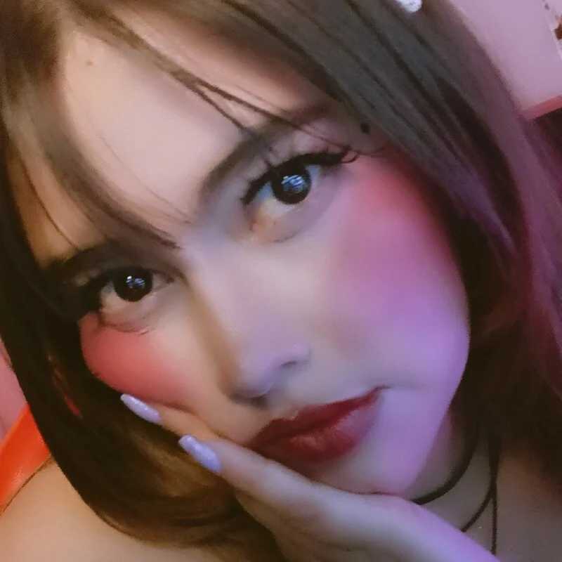 caro_lina_4m0r — FansOnlyX creator profile