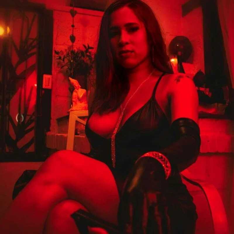 DIVINANGELA — FansOnlyX creator profile