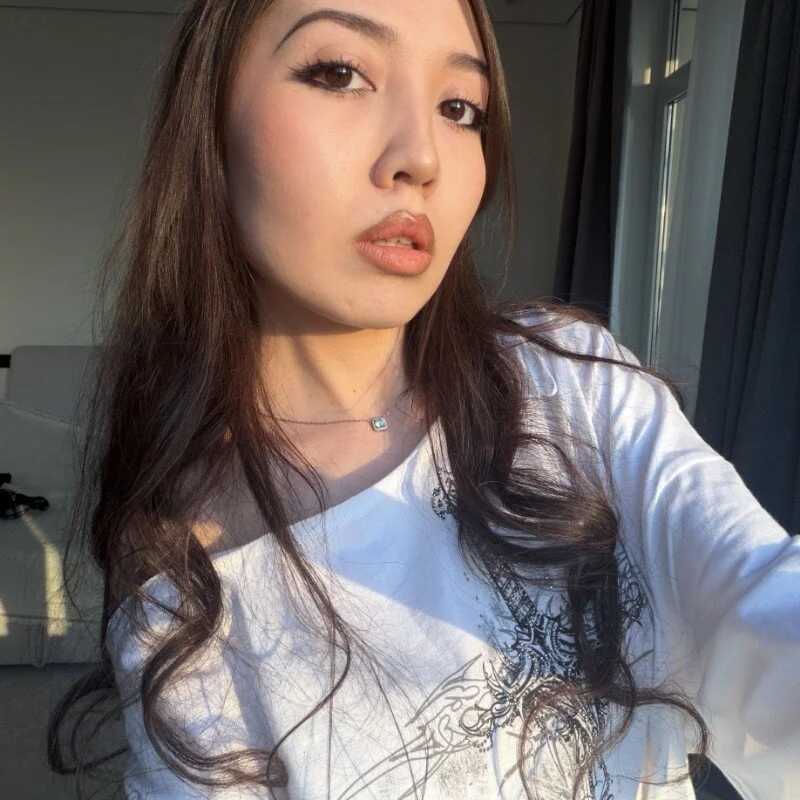 KasieBratton — FansOnlyX creator profile