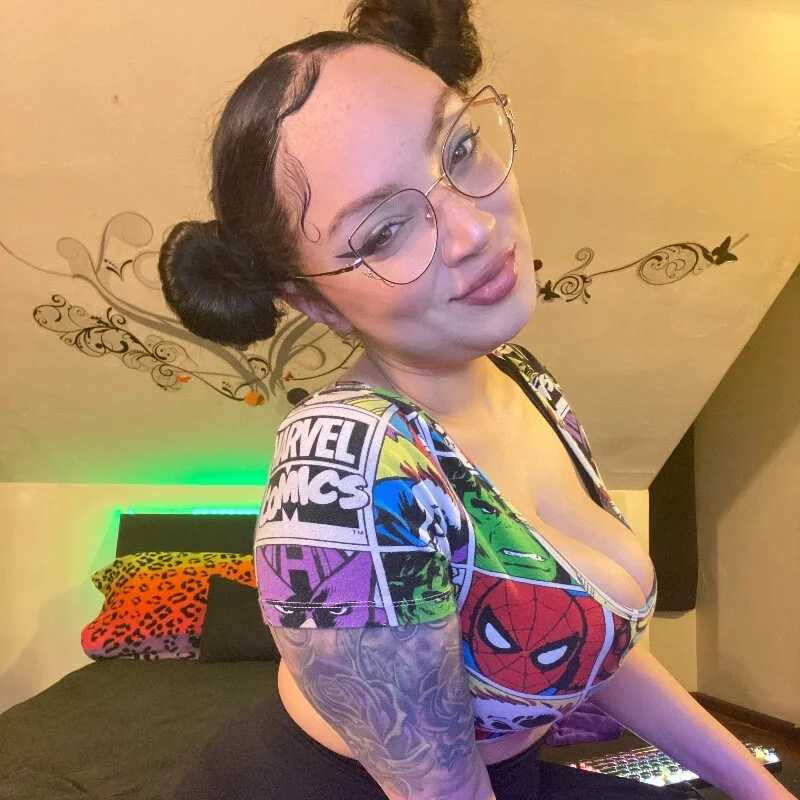 Nelli_Brickhouse — FansOnlyX creator profile