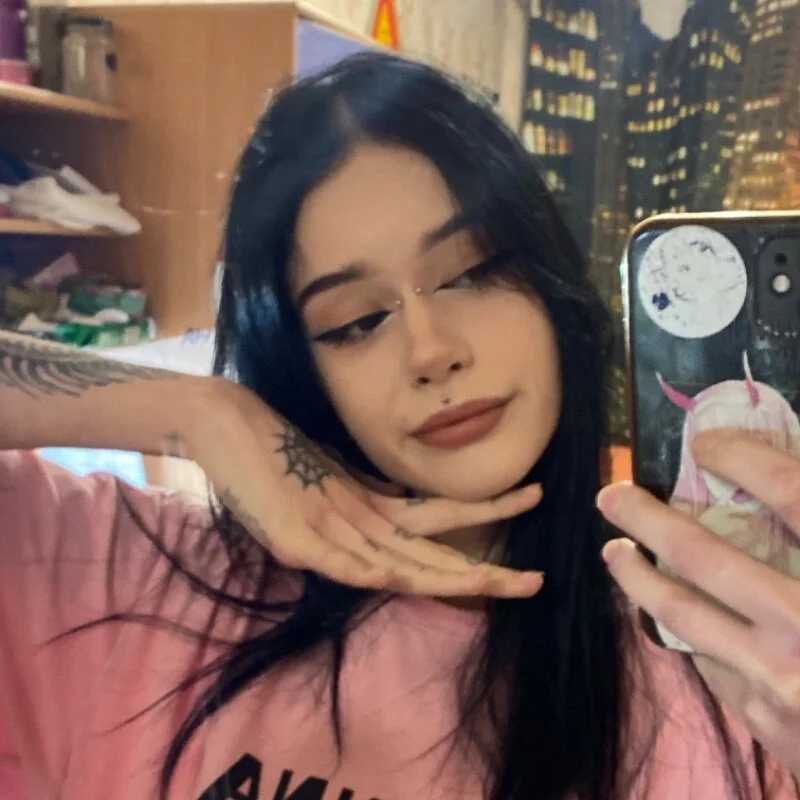 holly_mollyy_ — FansOnlyX creator profile