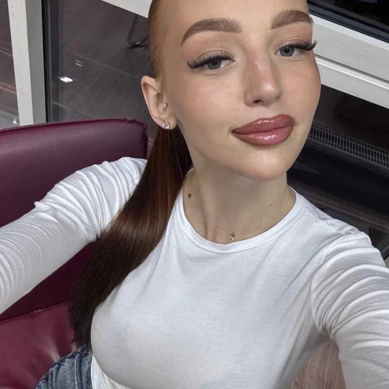 VirginaBenak — FansOnlyX creator profile