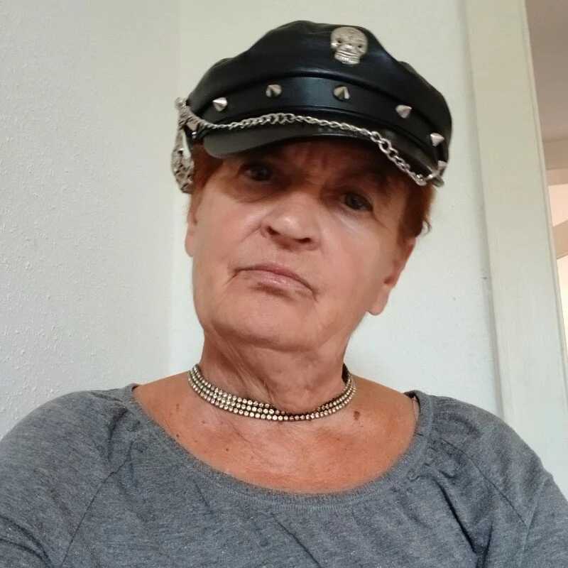 Mary_888 — FansOnlyX creator profile