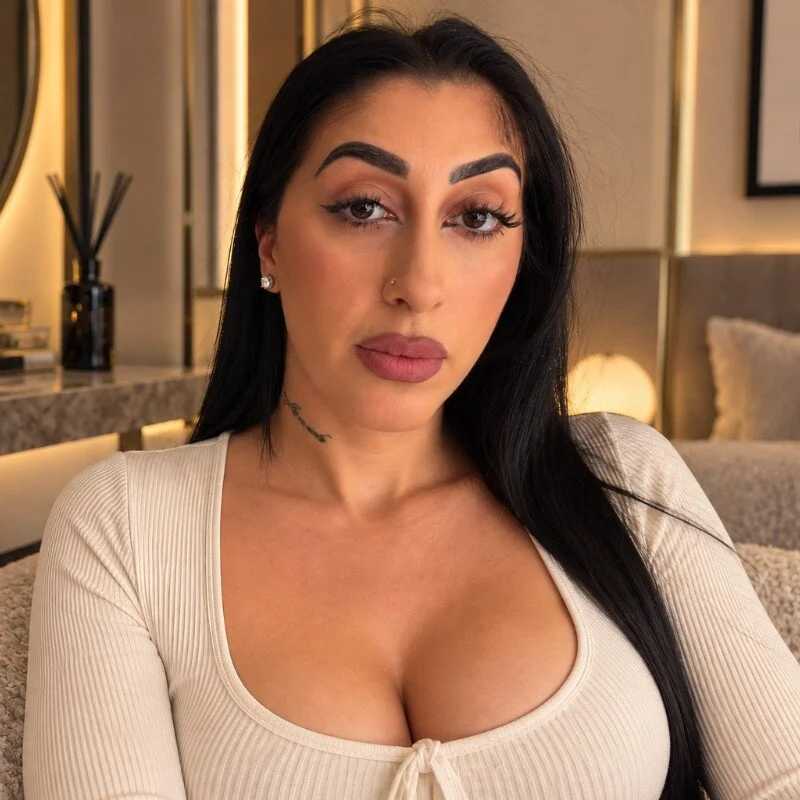 CassiaQuinn — FansOnlyX creator profile