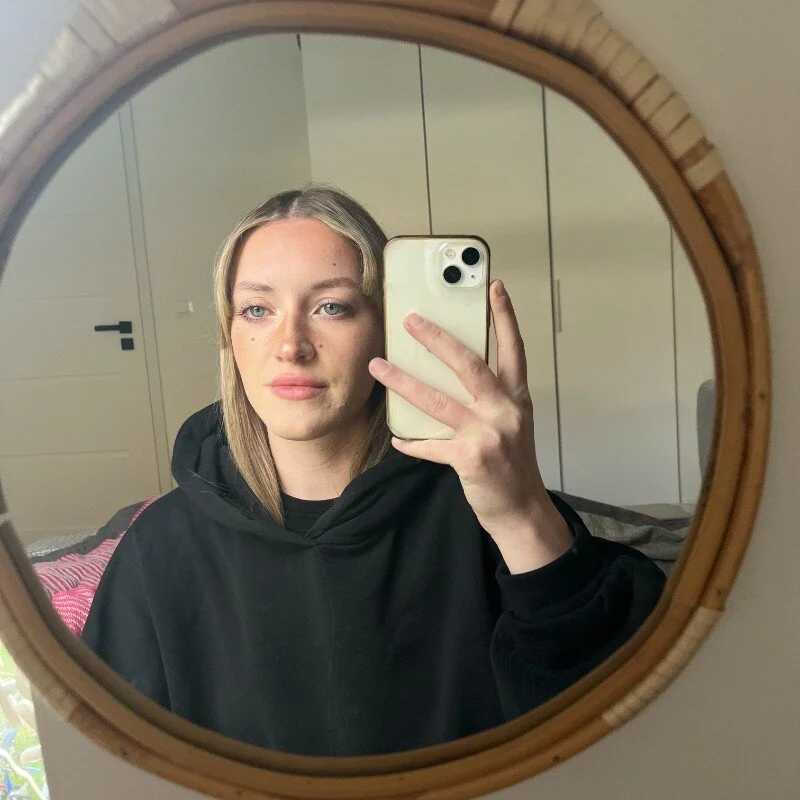EvelynBlond — FansOnlyX creator profile
